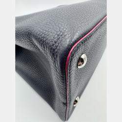 Pre Owned Louis Vuitton Black Taurillon Leather Capucines MM Bag