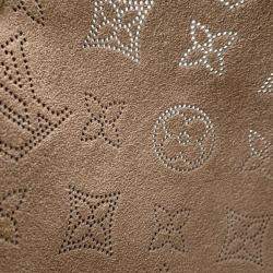 Pre Owned Louis Vuitton Mahina Bella Neutral Mahina Leather Bucket Bag