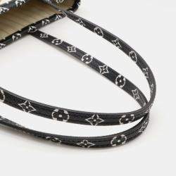 Pre Owned Louis Vuitton Neverfull NM Limited Edition Jungle Monogram Giant Tote Bag