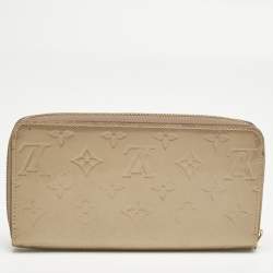 Pre Owned Louis Vuitton Beige Poudre Monogram Vernis Zippy Wallet