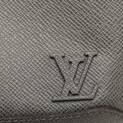 Pre Owned Louis Vuitton Grey Taiga Avenue Sling