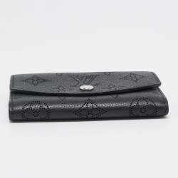 Pre Owned Louis Vuitton Black Mahina Leather Iris Compact Wallet