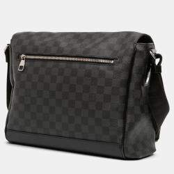 Pre Owned Louis Vuitton Black Damier Graphite Skyline Messenger MM