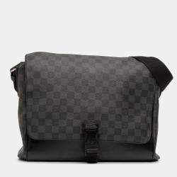 Pre Owned Louis Vuitton Black Damier Graphite Skyline Messenger MM