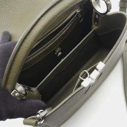 Pre Owned حقيبة لوي فيتون كابوسينز BB خضراء جلد توريلون كليم ونس كروس بودي