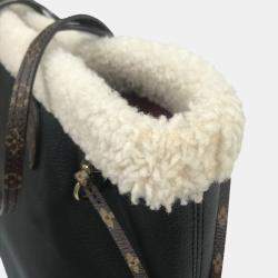 Pre Owned Louis Vuitton Shearling Monogram Flower Lv Initial Neverfull Mm Fluffy Tote Bag In Calf Leather Black