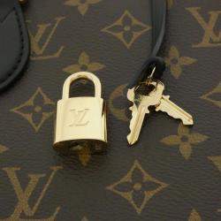 Pre Owned Louis Vuitton Monogram Flower Tote Handbag