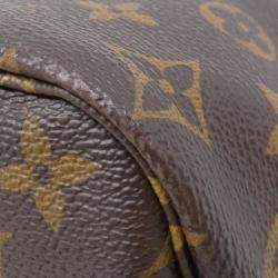 Pre Owned Louis Vuitton Monogram Neverfull Mm Handbag