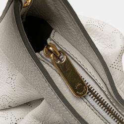 Pre Owned Louis Vuitton White Monogram Mahina XS
