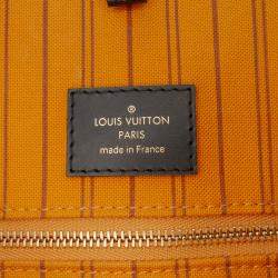 Pre Owned Louis Vuitton Black Monogram Giant Jungle OnTheGo GM