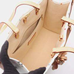 مملوكة مسبقًا حقيبة لوي فيتون "أون ذا غو ترانك" تاكاشي موراكامي كانفاس مونوغرامي أبيض متوسطة الحجم