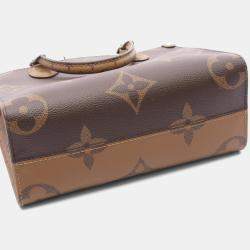 مملوكة مسبقًا حقيبة لوي فيتون اون ذا قو PM قماش مطلي بشعار مونوغرام جيانت عكسي بني وبيج