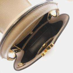 Pre Owned Louis Vuitton Capucines Bb Handbag