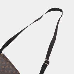 Pre Owned Louis Vuitton Brown Monogram Macassar District MM