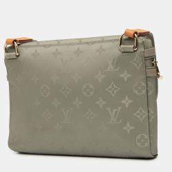 Pre Owned Louis Vuitton Grey Monogram Titanium Messenger PM