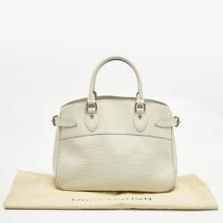 Pre Owned Louis Vuitton Ivory Epi Leather Passy PM Bag