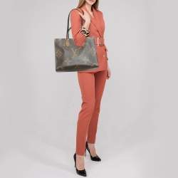 Pre Owned Louis Vuitton Monogram Giant Reverse Canvas Onthego MM Bag