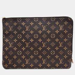 Pre Owned Louis Vuitton Black PVC Monogram Etu Voyage MM