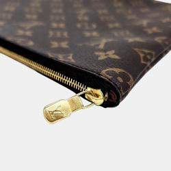 Pre Owned Louis Vuitton Black PVC Monogram Etu Voyage MM