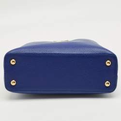 مملوكة مسبقًا Louis Vuitton Blue Taurillon Leather Capucines MM Bag