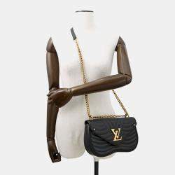 Pre Owned Louis Vuitton New Wave Chain Bag Noir Calf Leather Size MM