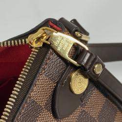 مملوكة مسبقًا حقيبة كتف لوي فيتون دامير دومو قماش إبني بني