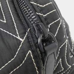 مملوكة مسبقًا Louis Vuitton Black Nylon Lv Snow Dopp Kit Pouch