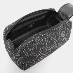 مملوكة مسبقًا Louis Vuitton Black Nylon Lv Snow Dopp Kit Pouch