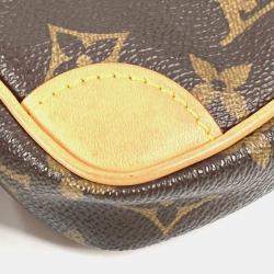 Pre Owned Louis Vuitton Monogram Game On Collection Panam Pochette Small Heart Shoulder Bag In Canvas Brown