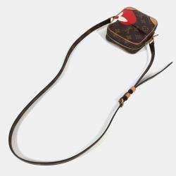 Pre Owned Louis Vuitton Monogram Game On Collection Panam Pochette Small Heart Shoulder Bag In Canvas Brown