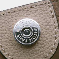 مملوكة مسبقًا Louis Vuitton Hina Galet Monogram Mahina Size Pm