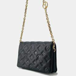 مملوكة مسبقًا Louis Vuitton Pochette Coussin Noir Monogram Embossed Lamb Leather