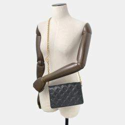 مملوكة مسبقًا Louis Vuitton Pochette Coussin Noir Monogram Embossed Lamb Leather