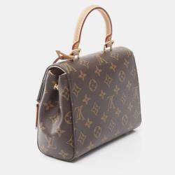 مملوكة مسبقًا Louis Vuitton Cluny Mini Monogram Canvas Crossbody Bag