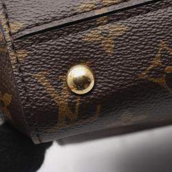 مملوكة مسبقًا Louis Vuitton Cluny Mini Monogram Canvas Crossbody Bag