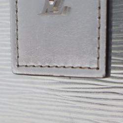 مملوكة مسبقًا Louis Vuitton Silver Epi Petite Boite Chapeau