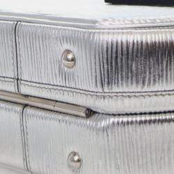 مملوكة مسبقًا Louis Vuitton Silver Epi Petite Boite Chapeau