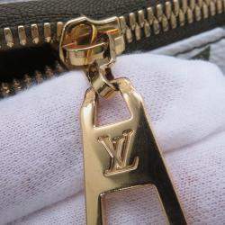 مملوكة مسبقًا Louis Vuitton Bumbag Khaki/White/Beige Monogram Monogram Giant