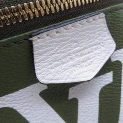 مملوكة مسبقًا Louis Vuitton Bumbag Khaki/White/Beige Monogram Monogram Giant
