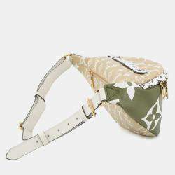 مملوكة مسبقًا Louis Vuitton Bumbag Khaki/White/Beige Monogram Monogram Giant