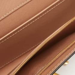 Pre Owned كَلَتش جلد لامع بيج لوي فيتون لويس