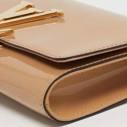 Pre Owned كَلَتش جلد لامع بيج لوي فيتون لويس