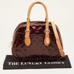 مملوكة مسبقًا Louis Vuitton Summit Drive Amarante Monogram Vernis Bag