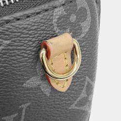 مملوكة مسبقًا Louis Vuitton Brown Coated Canvas and Leather Monogram Mini Bum Bag