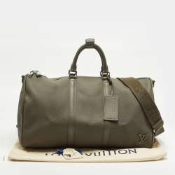 مملوكة مسبقًا Louis Vuitton Keepall Bandoulière 50 Kaki Leather Bag