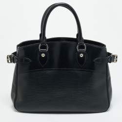 مملوكة مسبقًا حقيبة لويس فيتون باسي PM جلد إيبي أسود