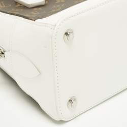 مملوكة مسبقًا Louis Vuitton Dora PM White Monogram Canvas Bag