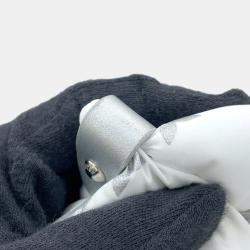 مملوكة مسبقًا حقيبة لوي فيتون سكاي أون ذا غو من قماش نيلون بمونوغرام أبيض MM