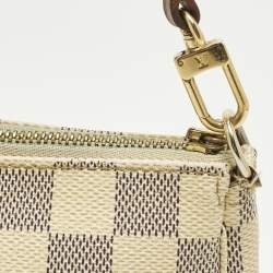 مملوكة مسبقًا Louis Vuitton Damier Azur Pochette Accessoires Bag