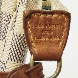 مملوكة مسبقًا Louis Vuitton Damier Azur Pochette Accessoires Bag